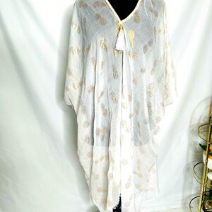 Pool to party open shoulder dress pineapple 🍍 prints dress cover NWT ONE SIZE